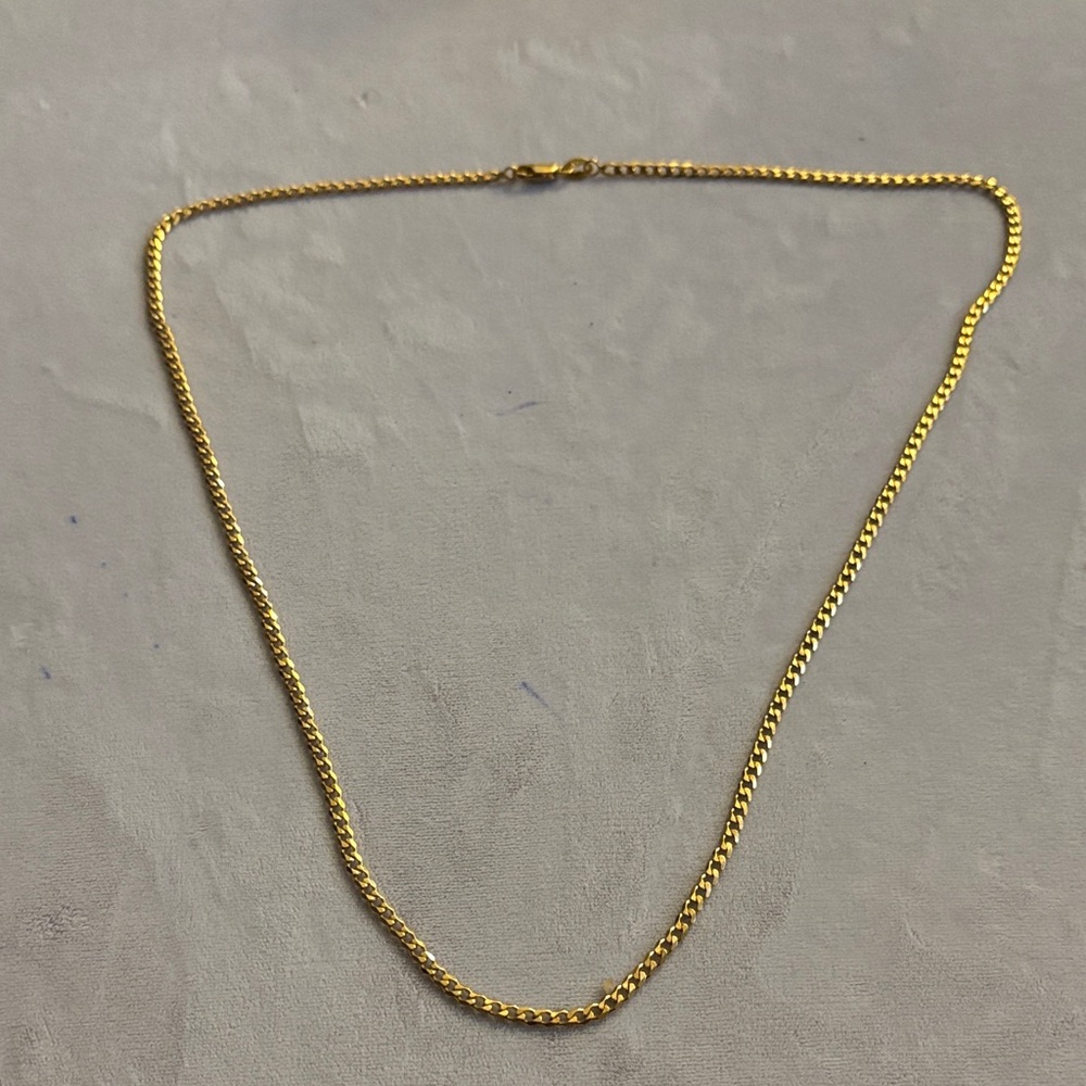 Elegant Gold Chain Necklace